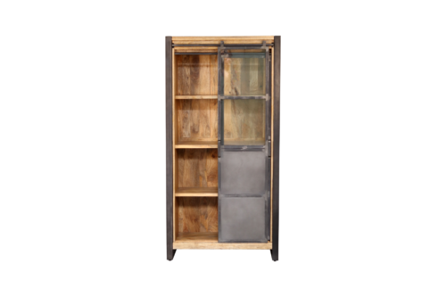 Vitrine en bois et en métal, vue de face, côté gauche ouvert